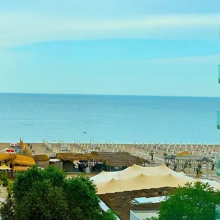 Summerland Seaview Mamaia
